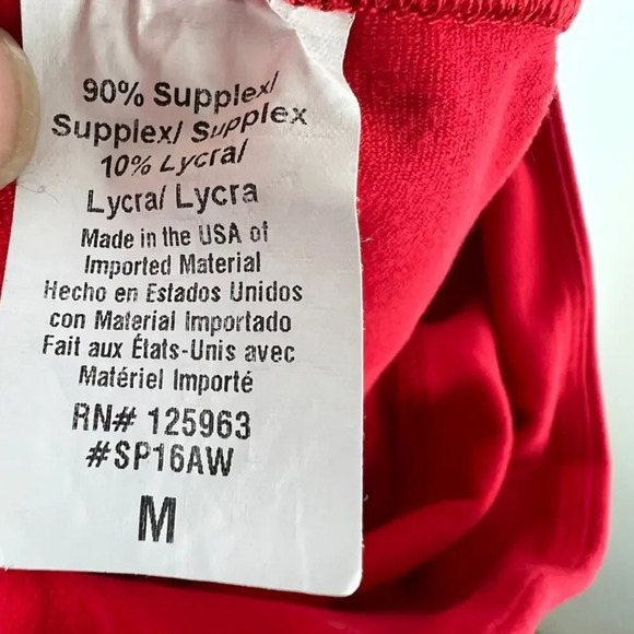 Kate Spade X Beyond Yoga Red Capri‎ Leggings - Picture 8 of 8